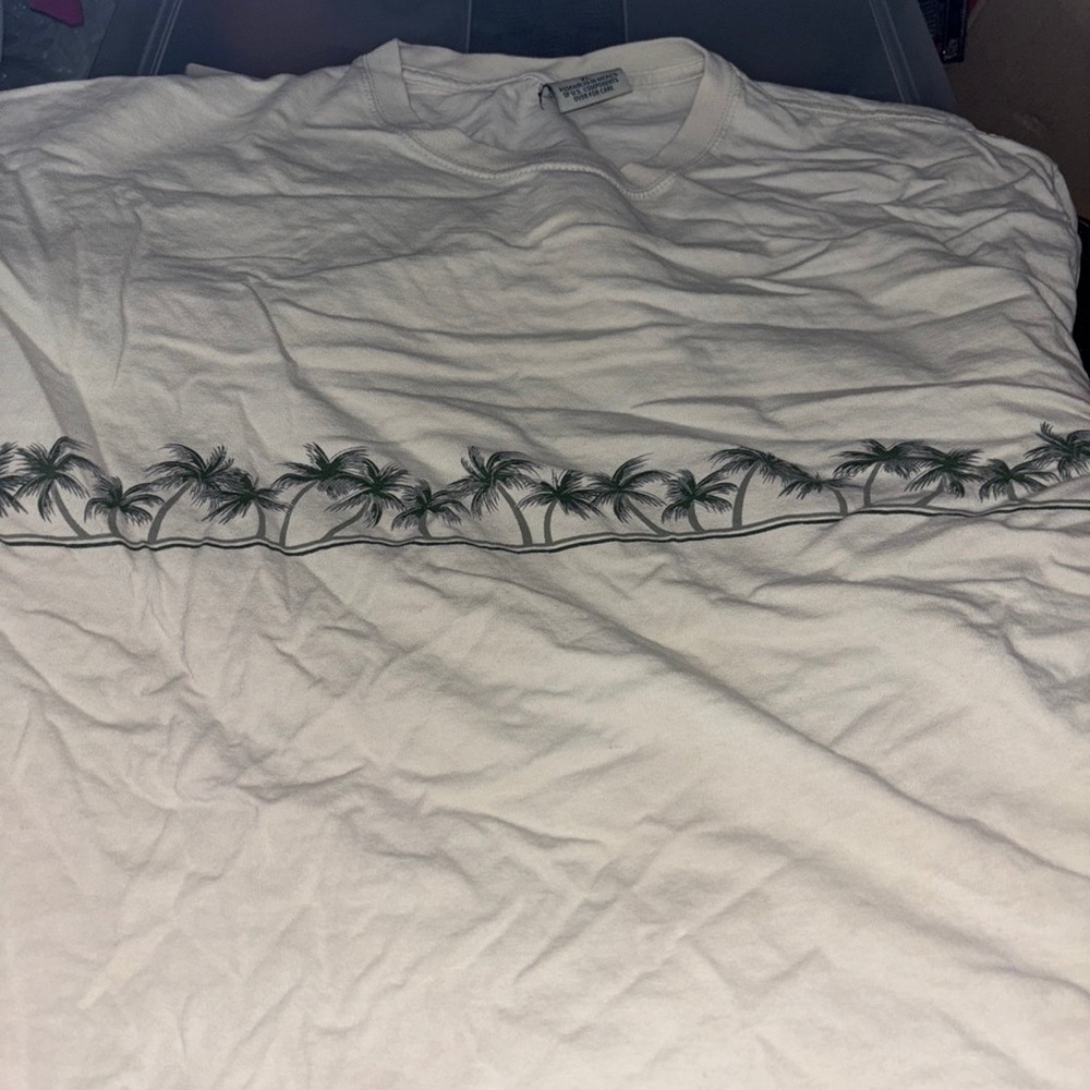 Newport White and Green Short Sleeve Tee with palm trees
